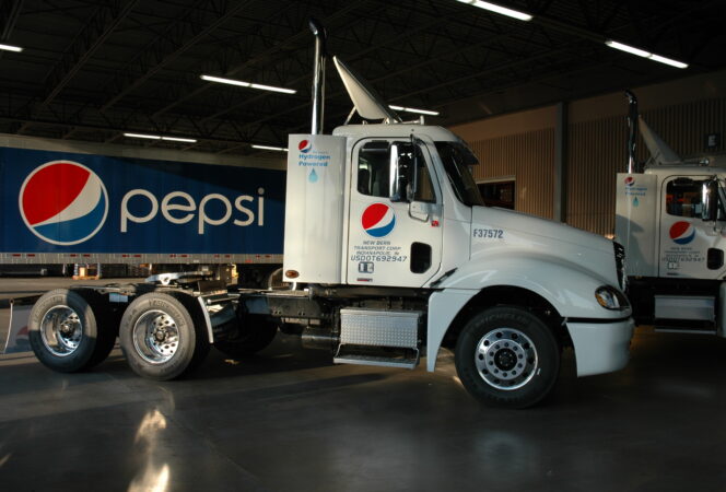 PEPSI YA AHORRA 3,3 MILLONES HIBRIDANDO SUS CAMIONES CON HIDROGENO PEPSI YA AHORRA 3,3 MILLONES HIBRIDANDO SUS CAMIONES CON HIDROGENO